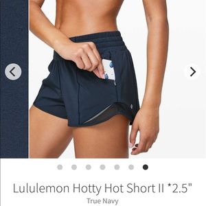 Lululemon hotty hot short, navy, size 6